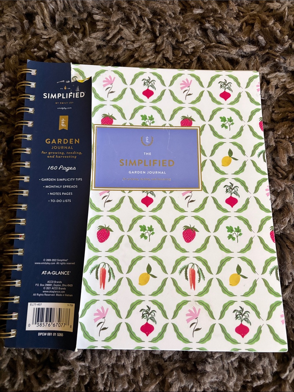 The Simplified Garden Journal — White & Green Patterned Garden Planner